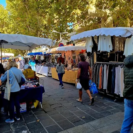 100 M De La - Les Cigales De - - Parking Daire *